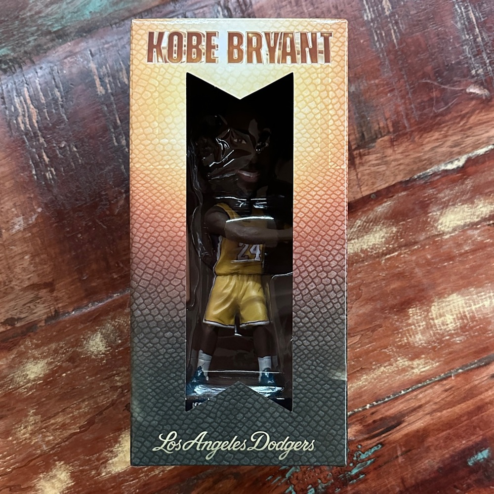Los Angeles Dodgers 08-08-2025 KOBE BRYANT BOBBLEHEAD New